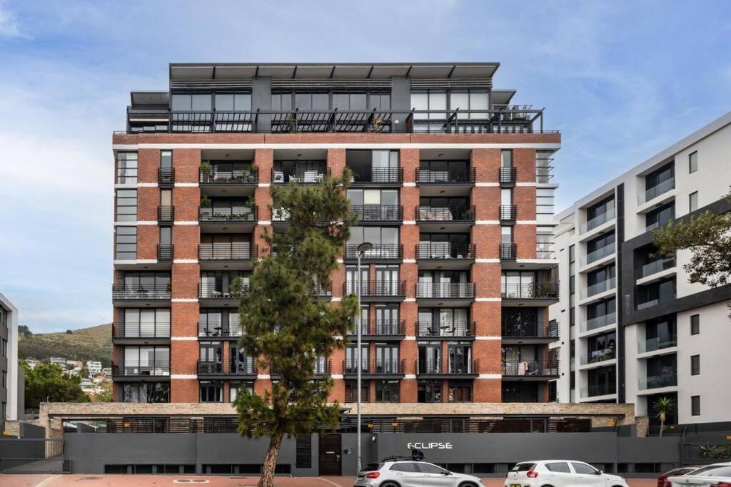 Styled Top Floor Apartment, With Back-Up Power Le Cap Extérieur photo