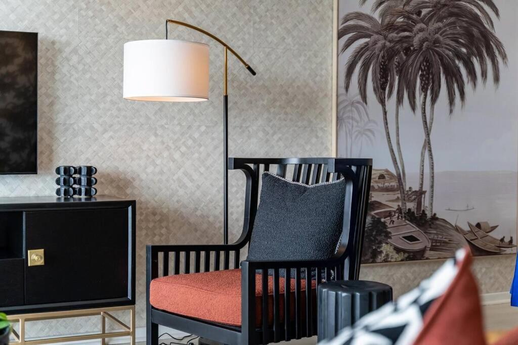 Styled Top Floor Apartment, With Back-Up Power Le Cap Extérieur photo